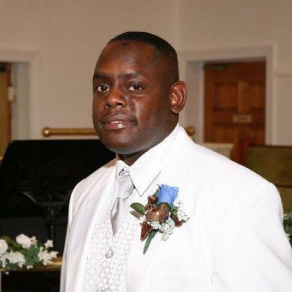 Meet your Posher, Quincy - Picture 1 of 1